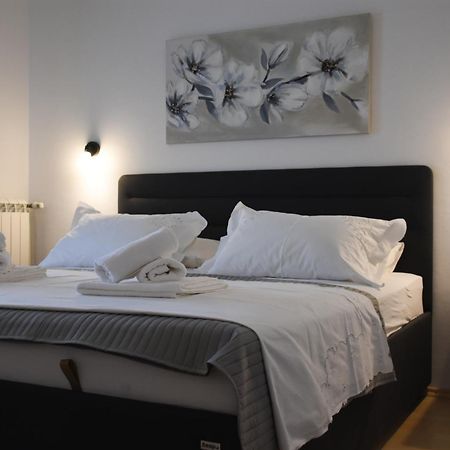 Apartments Divna Бетина Екстериор снимка